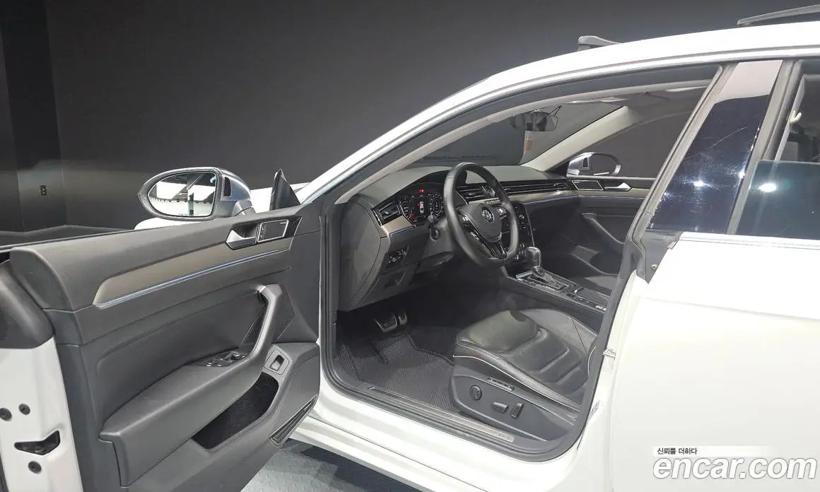 Volkswagen Arteon 2019 2.0 автомат (гидро), фото 13