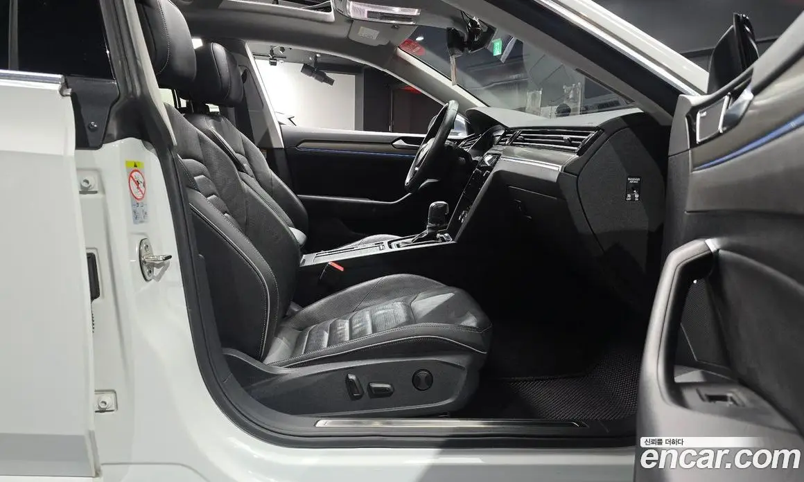 Volkswagen Arteon 2019 2.0 автомат (гидро), фото 16