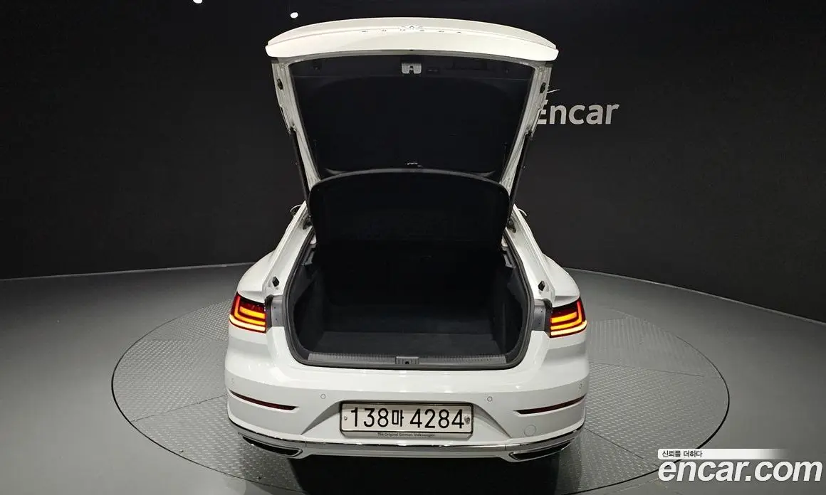Volkswagen Arteon 2019 2.0 автомат (гидро), фото 26