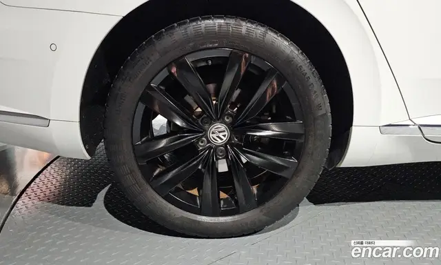 Volkswagen Arteon 2019 2.0 автомат (гидро), миниатюра 5