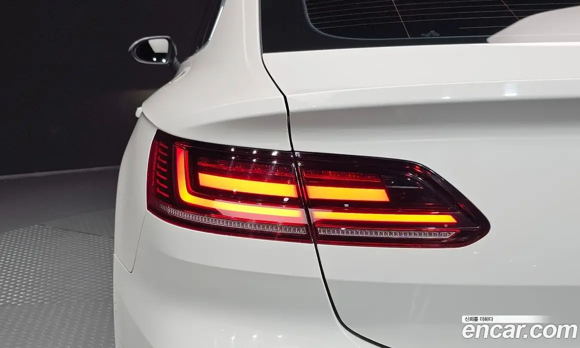 Volkswagen Arteon 2019 2.0 автомат (гидро), фото 9