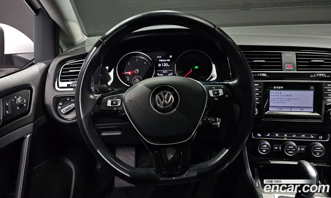 Volkswagen Golf 2015 2.0 автомат (гидро), фото 13