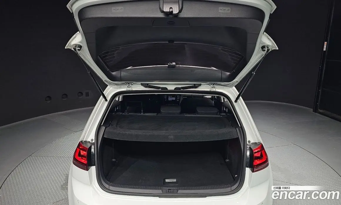 Volkswagen Golf 2015 2.0 автомат (гидро), фото 20
