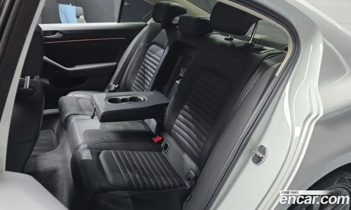 Volkswagen Passat 2018 2.0 автомат (гидро), фото 18