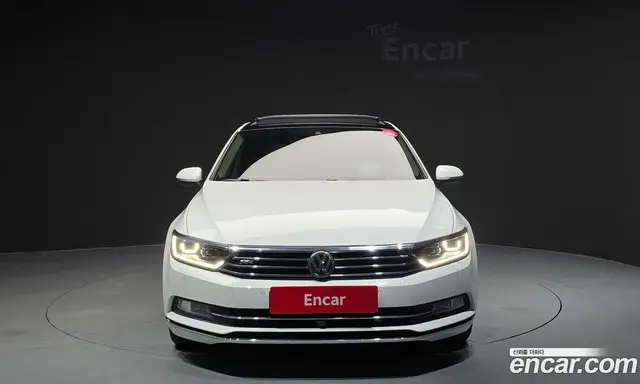 Volkswagen Passat 2018 2.0 автомат (гидро), миниатюра 3