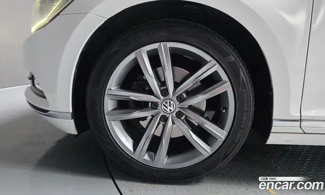 Volkswagen Passat 2018 2.0 автомат (гидро), миниатюра 5