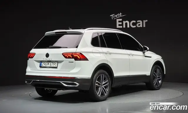 Volkswagen Tiguan 2022 2.0 автомат (гидро), миниатюра 2