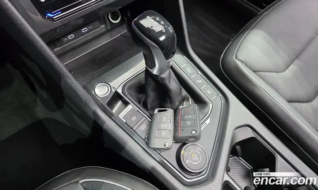 Volkswagen Tiguan 2022 2.0 автомат (гидро), миниатюра 12