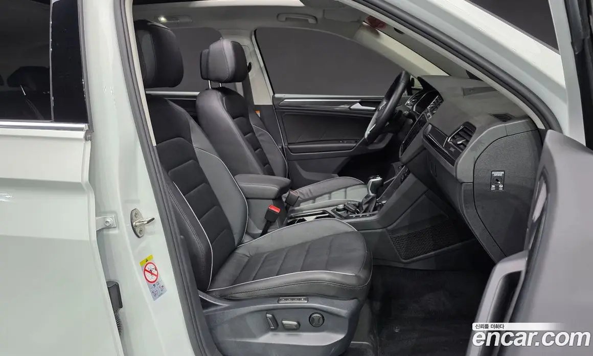 Volkswagen Tiguan 2022 2.0 автомат (гидро), фото 16