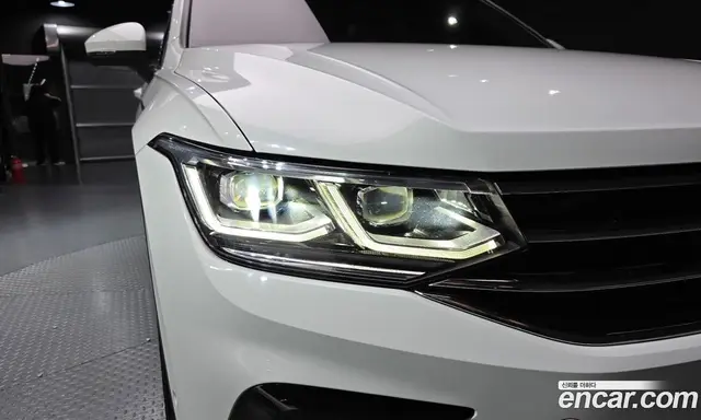 Volkswagen Tiguan 2022 2.0 автомат (гидро), миниатюра 8