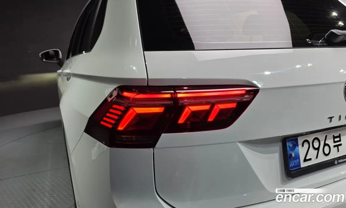 Volkswagen Tiguan 2022 2.0 автомат (гидро), фото 9