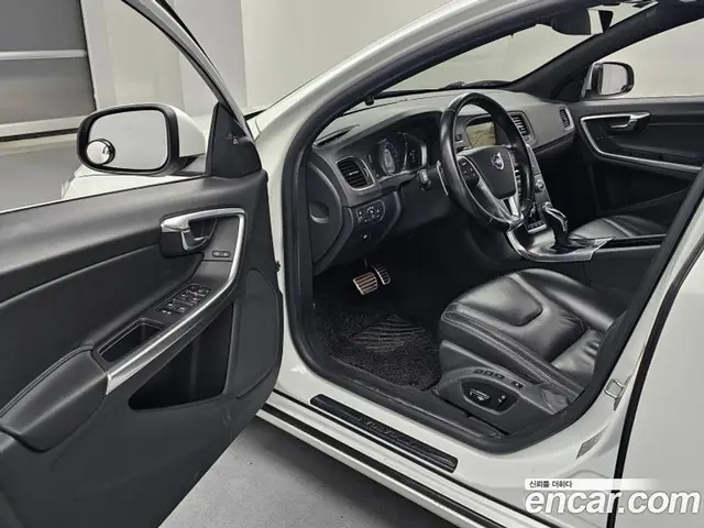 Volvo S60 2015 2.0 автомат (гидро), миниатюра 11