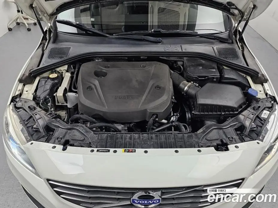 Volvo S60 2015 2.0 автомат (гидро), фото 6