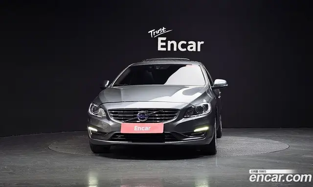 Volvo S60 2018 2.0 автомат (гидро), миниатюра 2