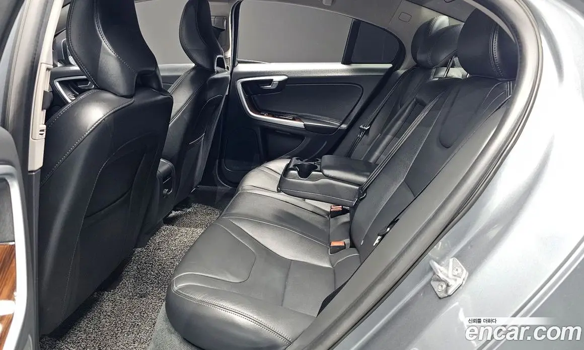 Volvo S60 2018 2.0 автомат (гидро), фото 16