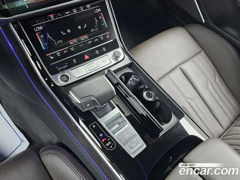 Audi A8 2021 4.0 автомат (гидро), фото 9