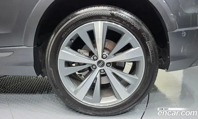 Audi Q8 2021 3.0 автомат (гидро), миниатюра 7