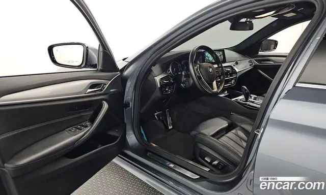 BMW 5 серия 2017 2.0 автомат (гидро), миниатюра 10
