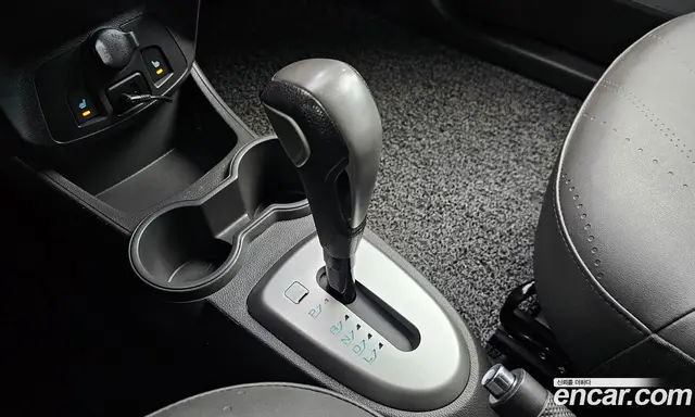 Chevrolet Spark 2015 1.0 автомат (гидро), миниатюра 9