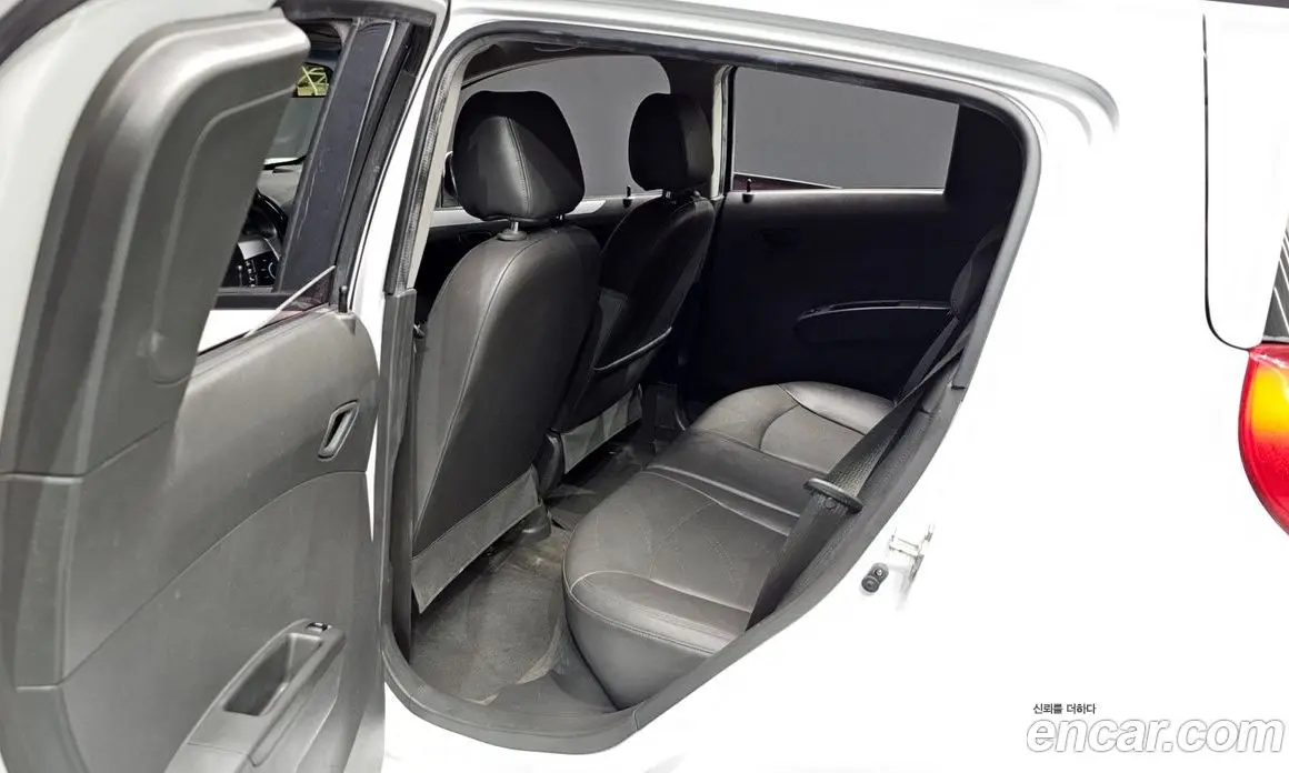 Chevrolet Spark 2015 1.0 автомат (гидро), фото 12