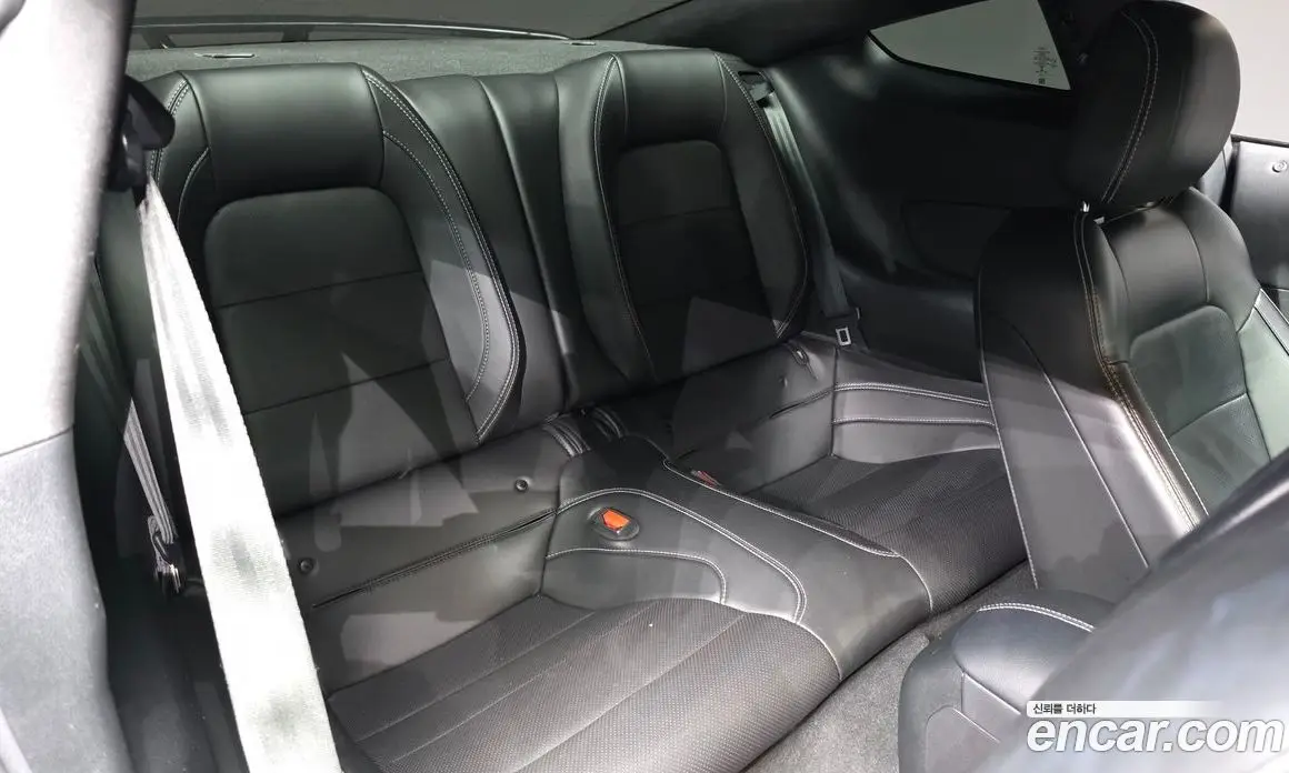 Ford Mustang 2022 2.3 автомат (гидро), фото 12