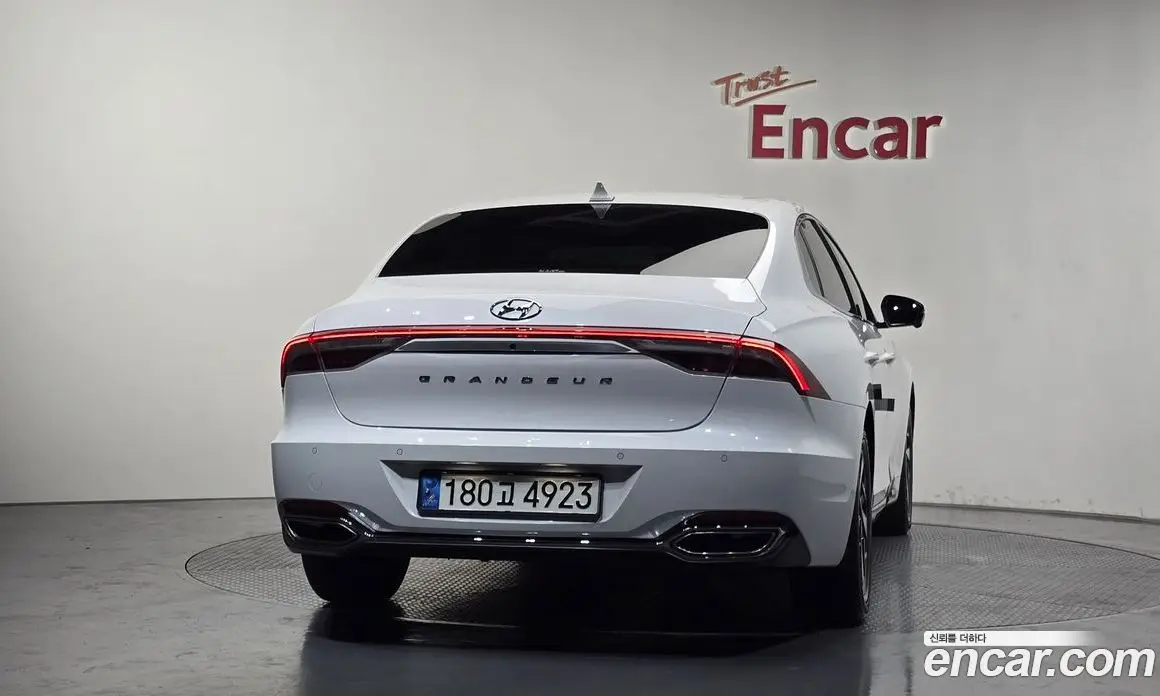 Hyundai Grandeur 2022 2.4 автомат (гидро), фото 3
