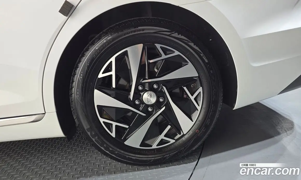 Hyundai Grandeur 2022 2.4 автомат (гидро), фото 6