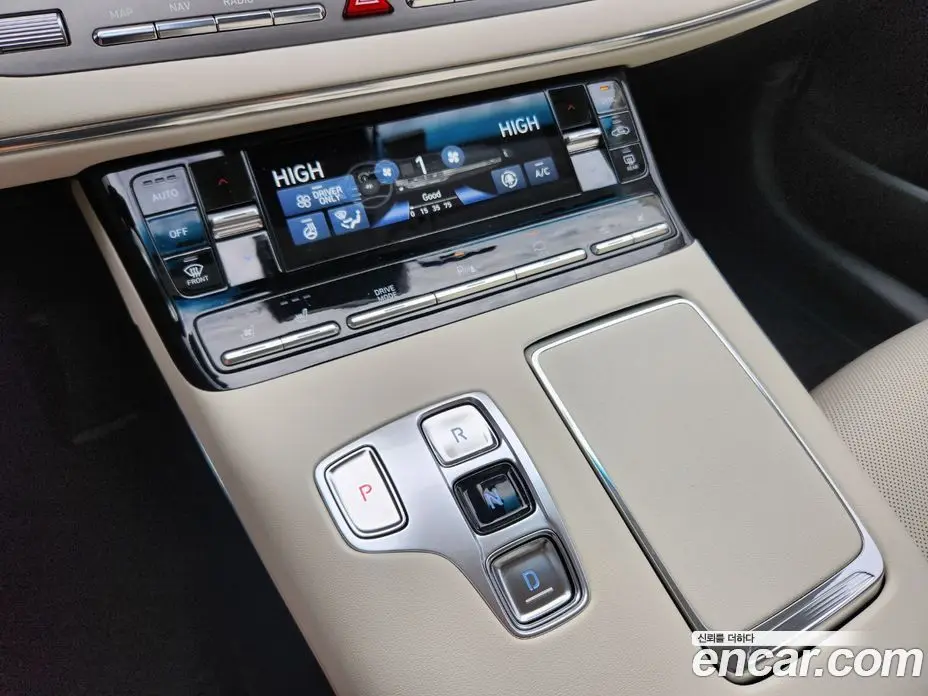 Hyundai Grandeur 2022 2.4 автомат (гидро), фото 9