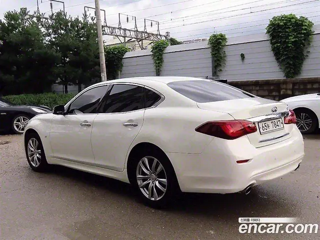 Infiniti Q70 2015 3.7 автомат (гидро), миниатюра 3 Infiniti Q70 2015 3.7 автомат (гидро), миниатюра 3