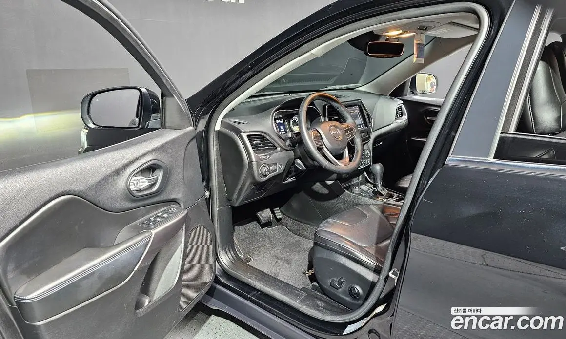 Jeep Cherokee 2019 2.4 автомат (гидро), фото 11