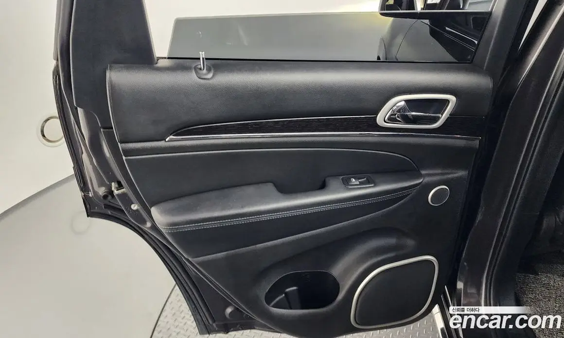 Jeep Cherokee 2019 3.6 автомат (гидро), фото 15