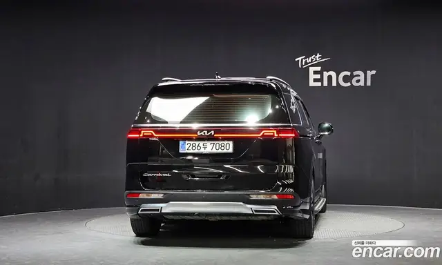 Kia Carnival 2021 2.2 автомат (гидро), миниатюра 4