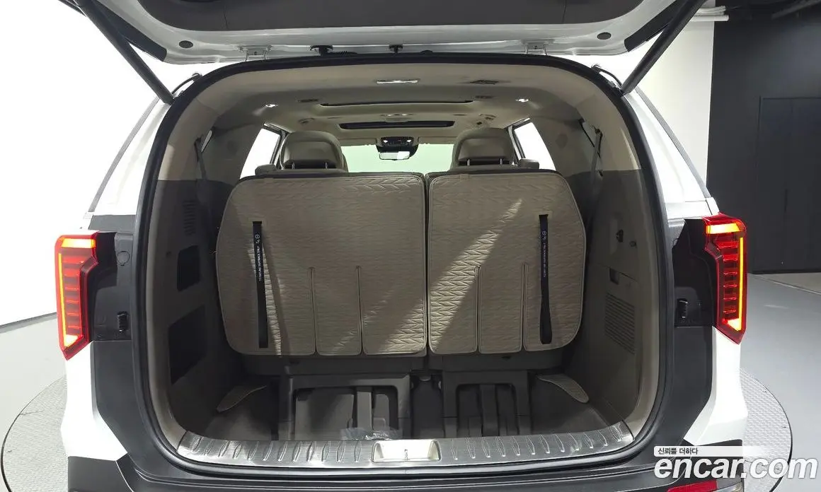 Kia Carnival 2024 3.5 автомат (гидро), фото 26