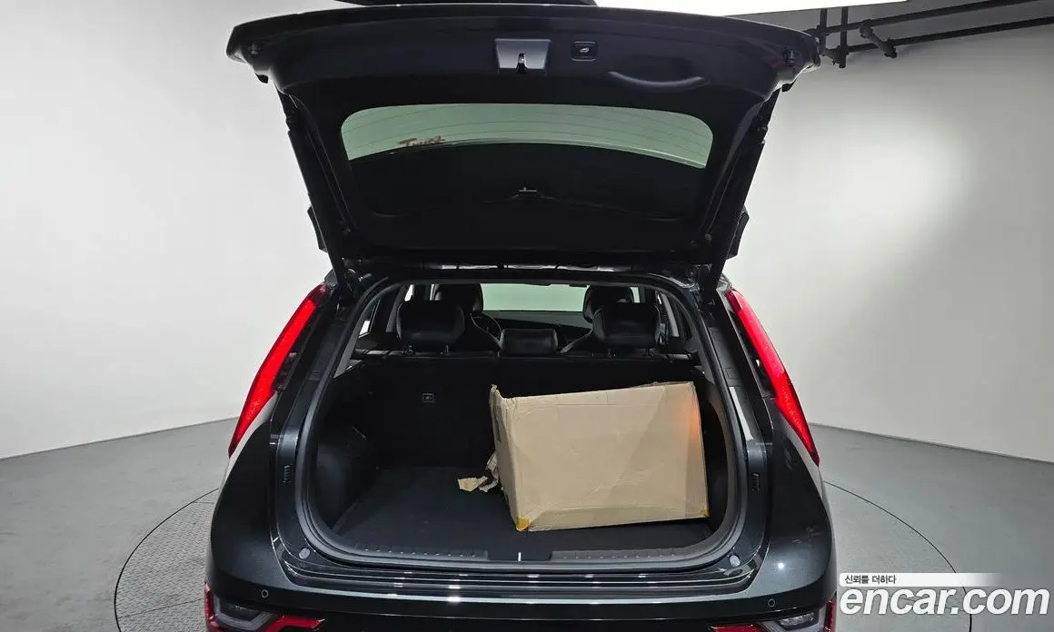 Kia Niro 2022 0.1 автомат (гидро), фото 24
