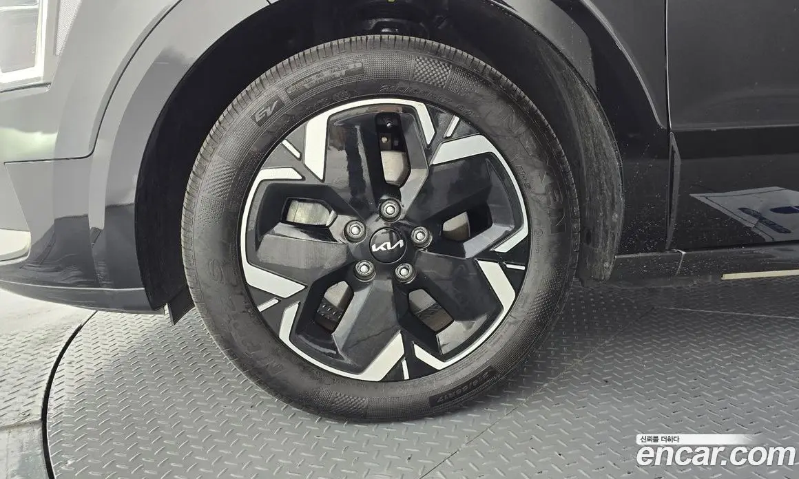 Kia Niro 2022 0.1 автомат (гидро), фото 5
