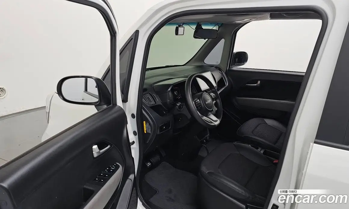 Kia Ray 2023 1.0 автомат (гидро), фото 12