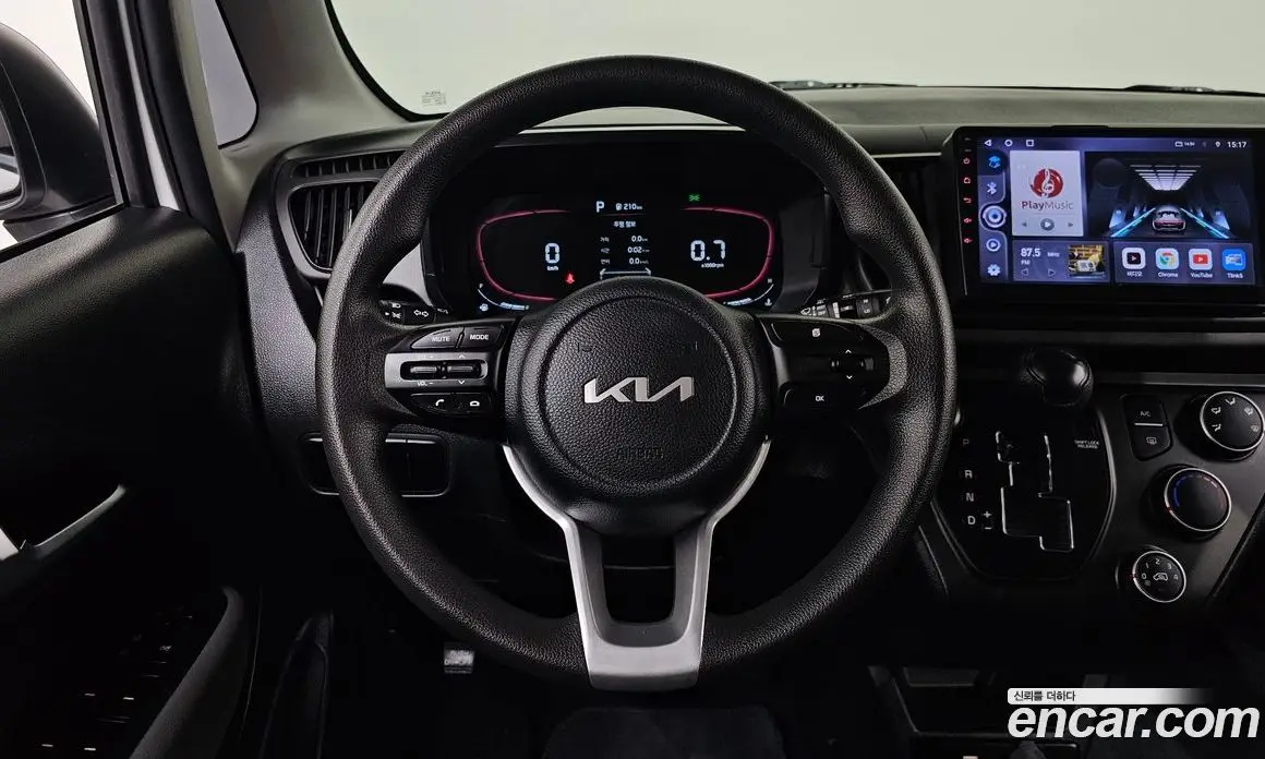 Kia Ray 2023 1.0 автомат (гидро), фото 18