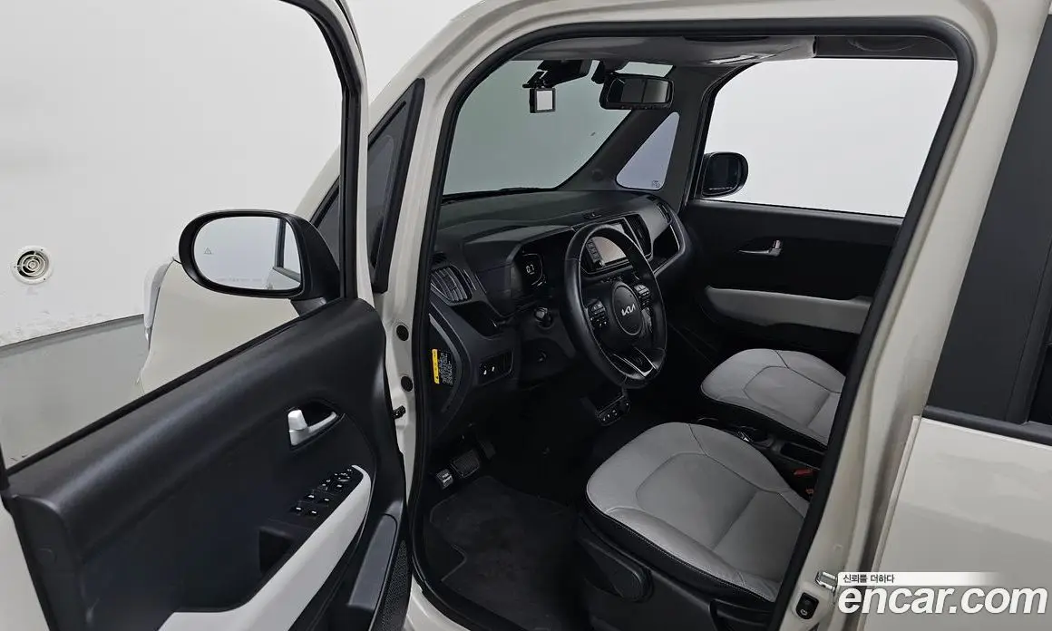 Kia Ray 2023 1.0 автомат (гидро), фото 12