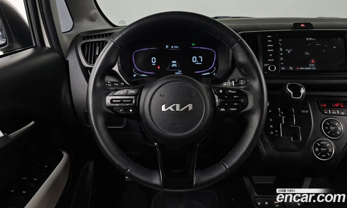 Kia Ray 2023 1.0 автомат (гидро), фото 18