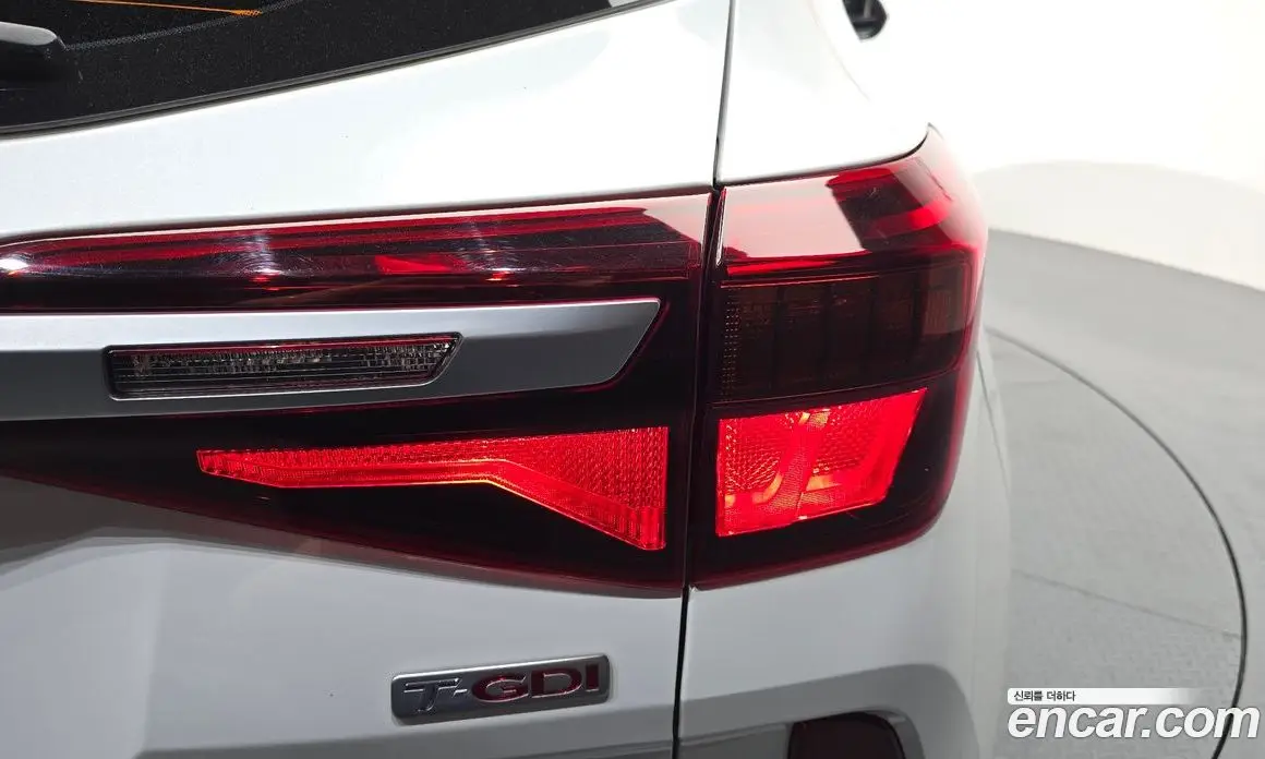 Kia Seltos 2021 1.6 автомат (гидро), фото 8
