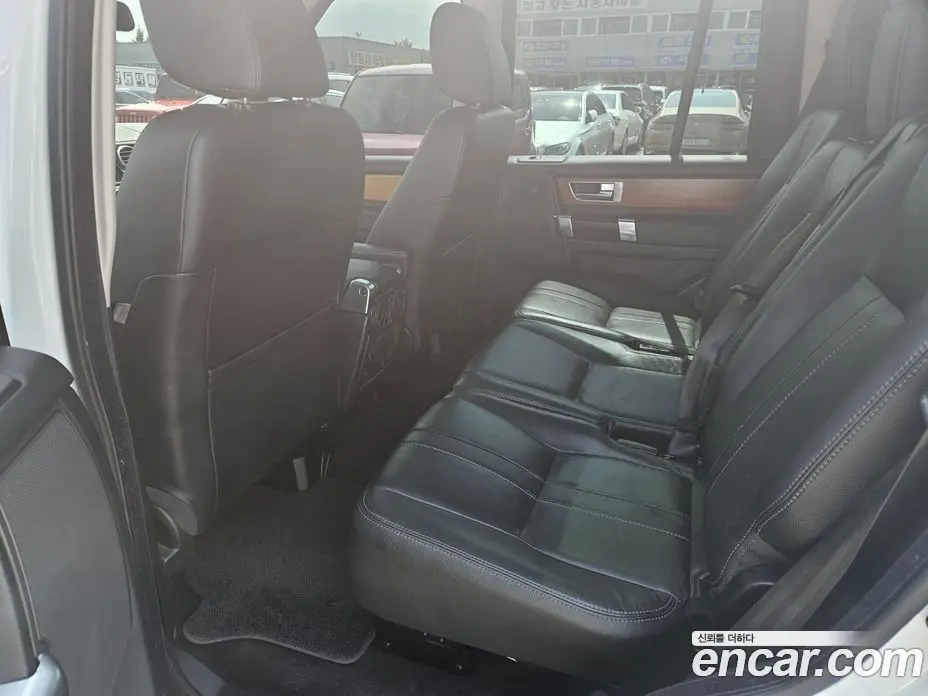 Land Rover Discovery 2014 3.0 автомат (гидро), фото 11