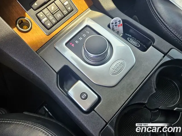 Land Rover Discovery 2014 3.0 автомат (гидро), миниатюра 9