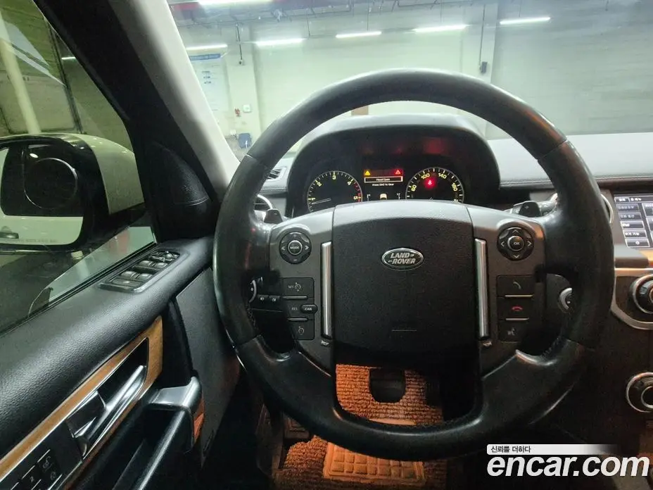 Land Rover Discovery 2015 3.0 автомат (гидро), фото 11