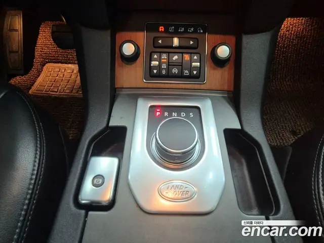 Land Rover Discovery 2015 3.0 автомат (гидро), миниатюра 7