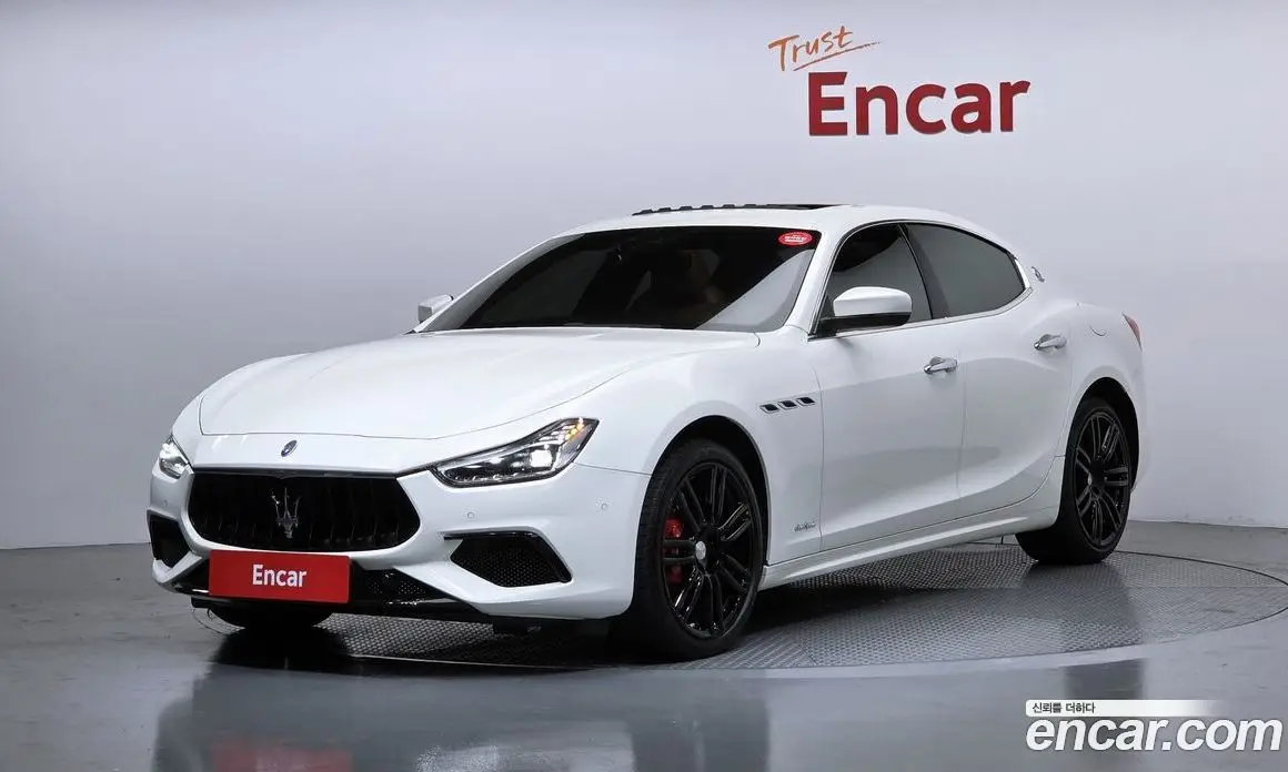 Maserati Ghibli 2017 3.0 автомат (гидро), фото 1 Maserati Ghibli 2017 3.0 автомат (гидро), фото 1