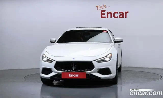 Maserati Ghibli 2017 3.0 автомат (гидро), миниатюра 3 Maserati Ghibli 2017 3.0 автомат (гидро), миниатюра 3