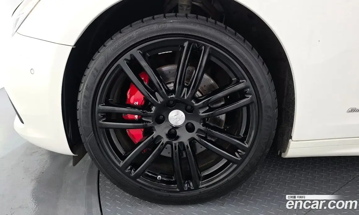 Maserati Ghibli 2017 3.0 автомат (гидро), фото 5 Maserati Ghibli 2017 3.0 автомат (гидро), фото 5
