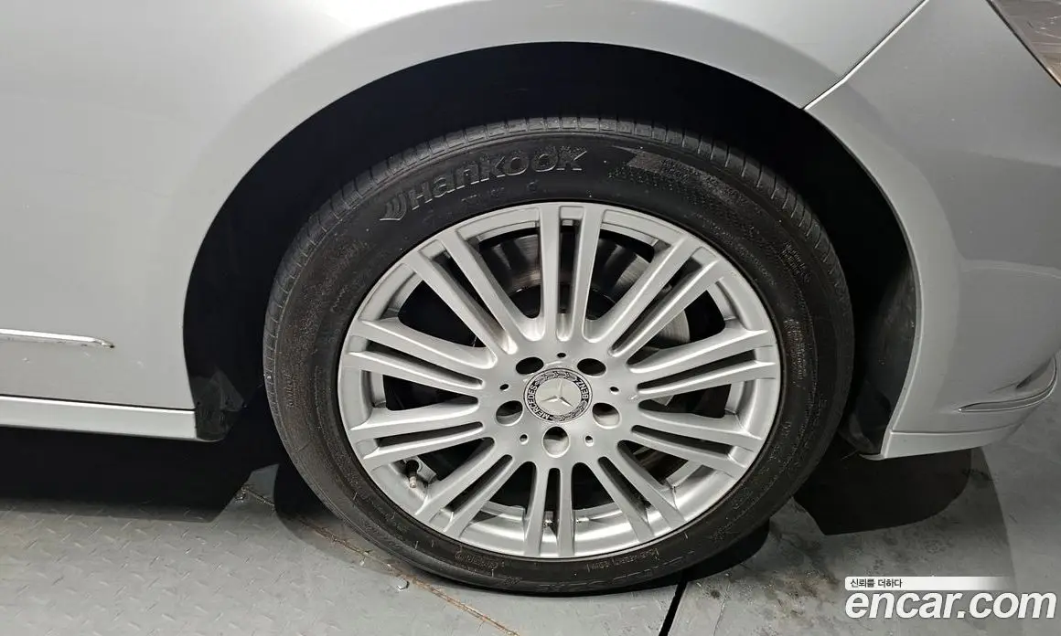 Mercedes-Benz E-Class 2010 3.0 автомат (гидро), фото 5