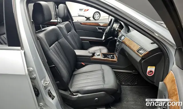 Mercedes-Benz E-Class 2010 3.0 автомат (гидро), миниатюра 10
