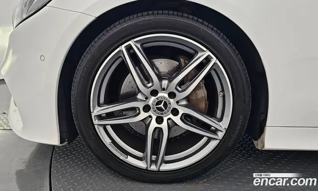 Mercedes-Benz E-Class 2020 1.9 автомат (гидро), миниатюра 5